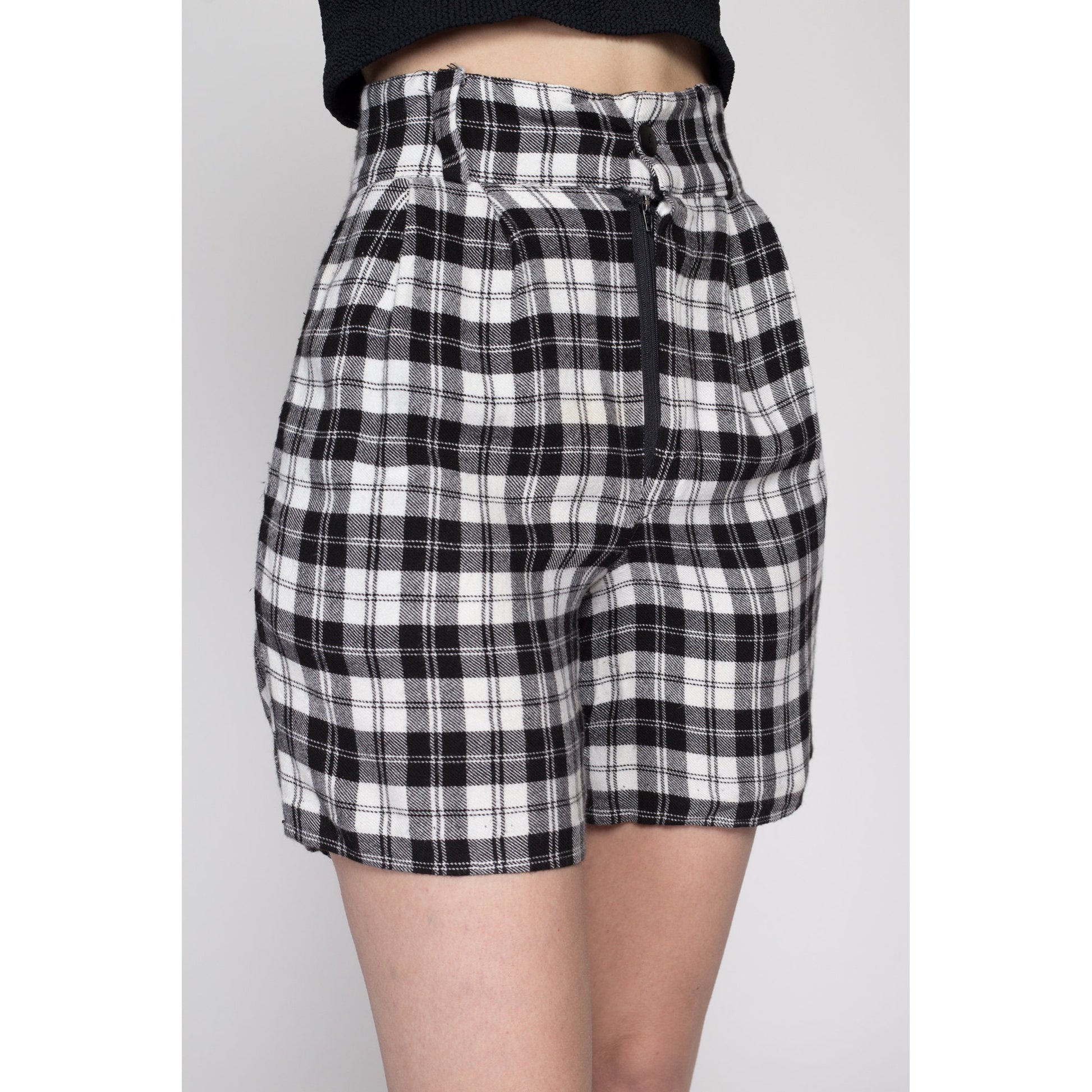 XS 90s Black & White Plaid Flannel Shorts 24" | Vintage High Waisted Grunge Shorts