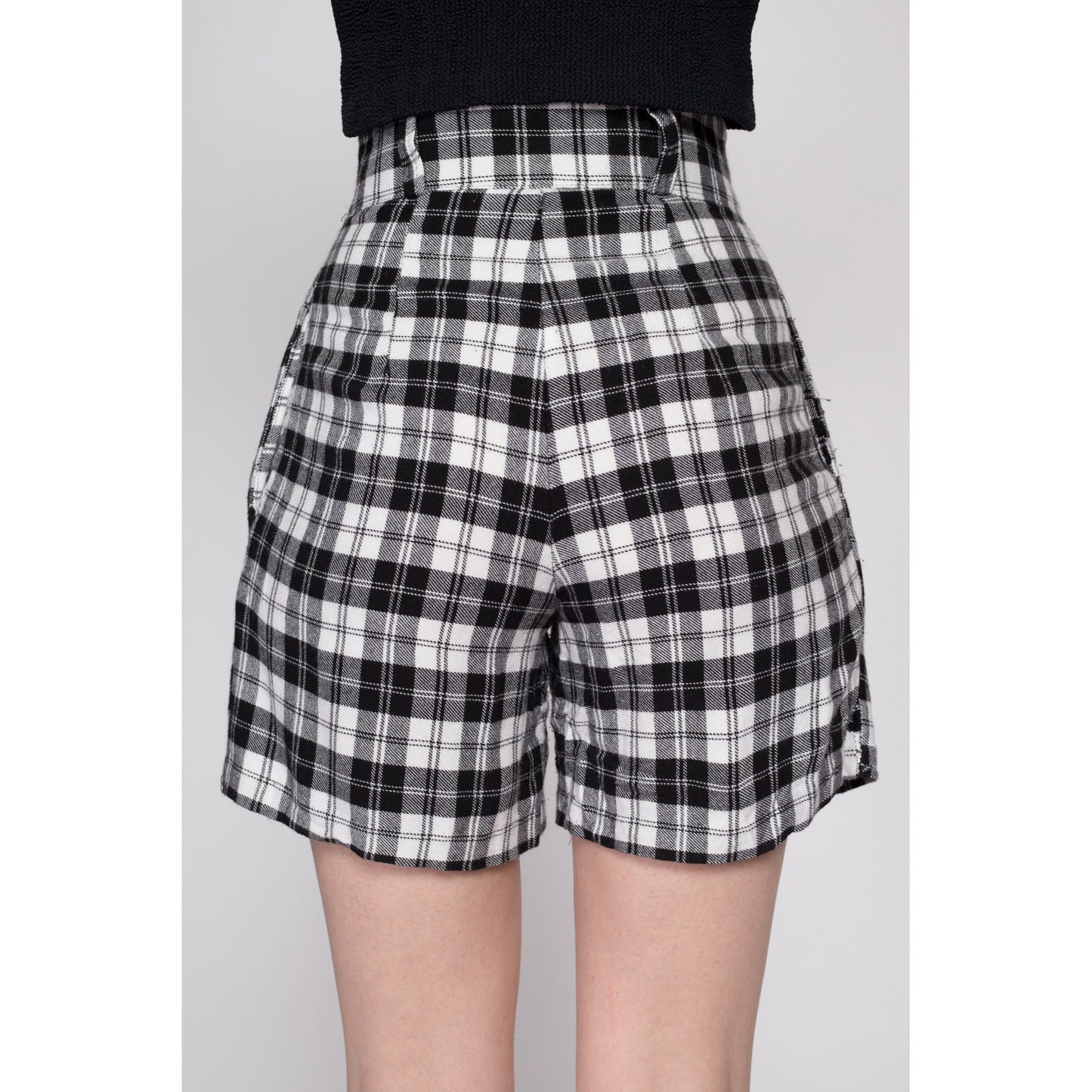 XS 90s Black & White Plaid Flannel Shorts 24" | Vintage High Waisted Grunge Shorts