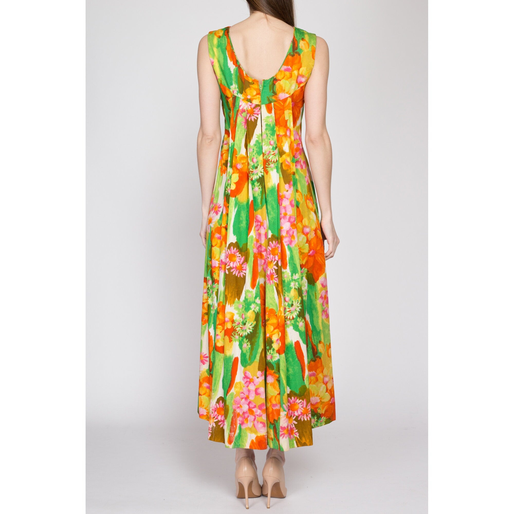 Small 60s Kaanapali Hawaiian Floral Watteau Maxi Dress Flying Apple Vintage