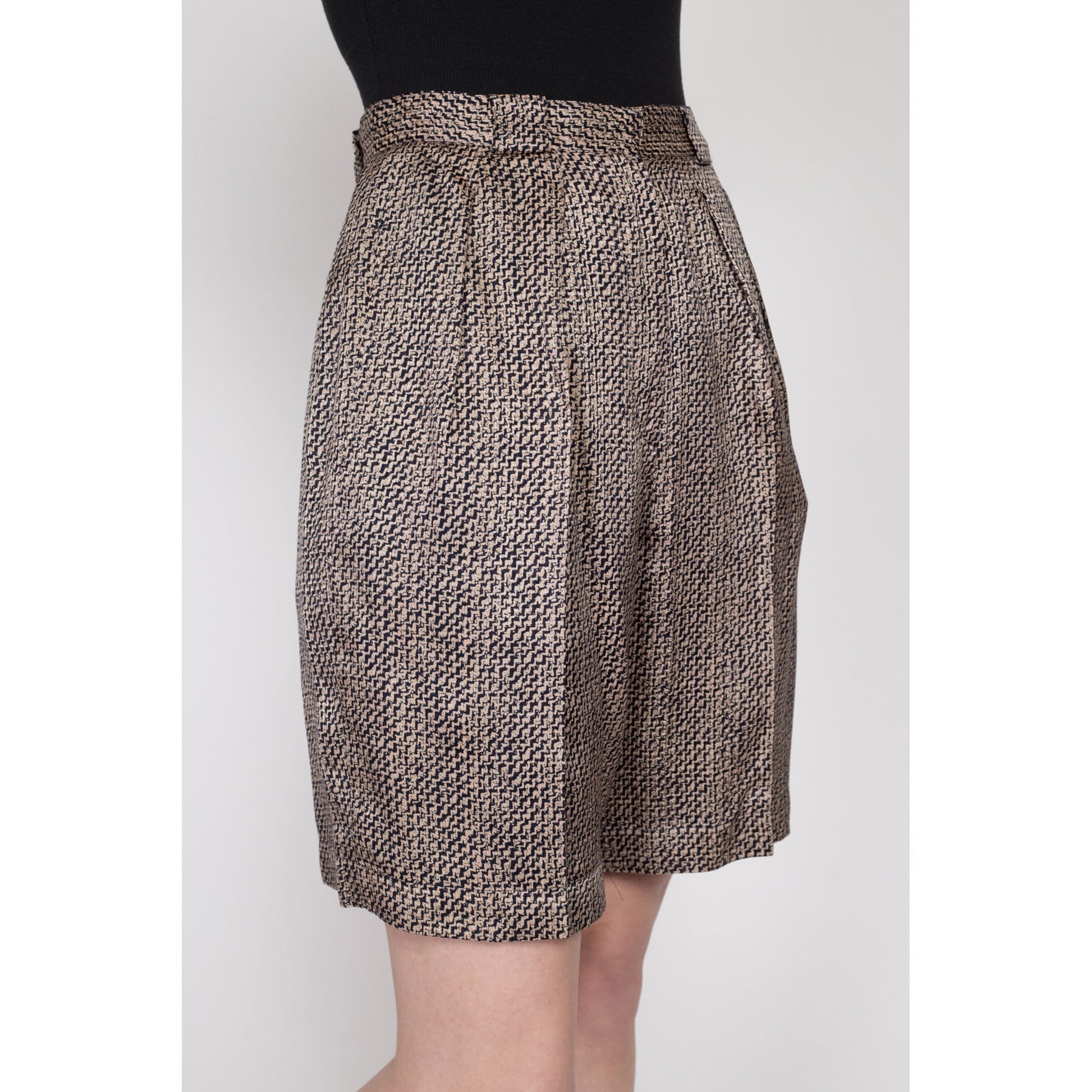 Small 90s Anne Klein High Waisted Shorts 25.5" | Vintage Pleated Abstract Print Wide Leg Shorts