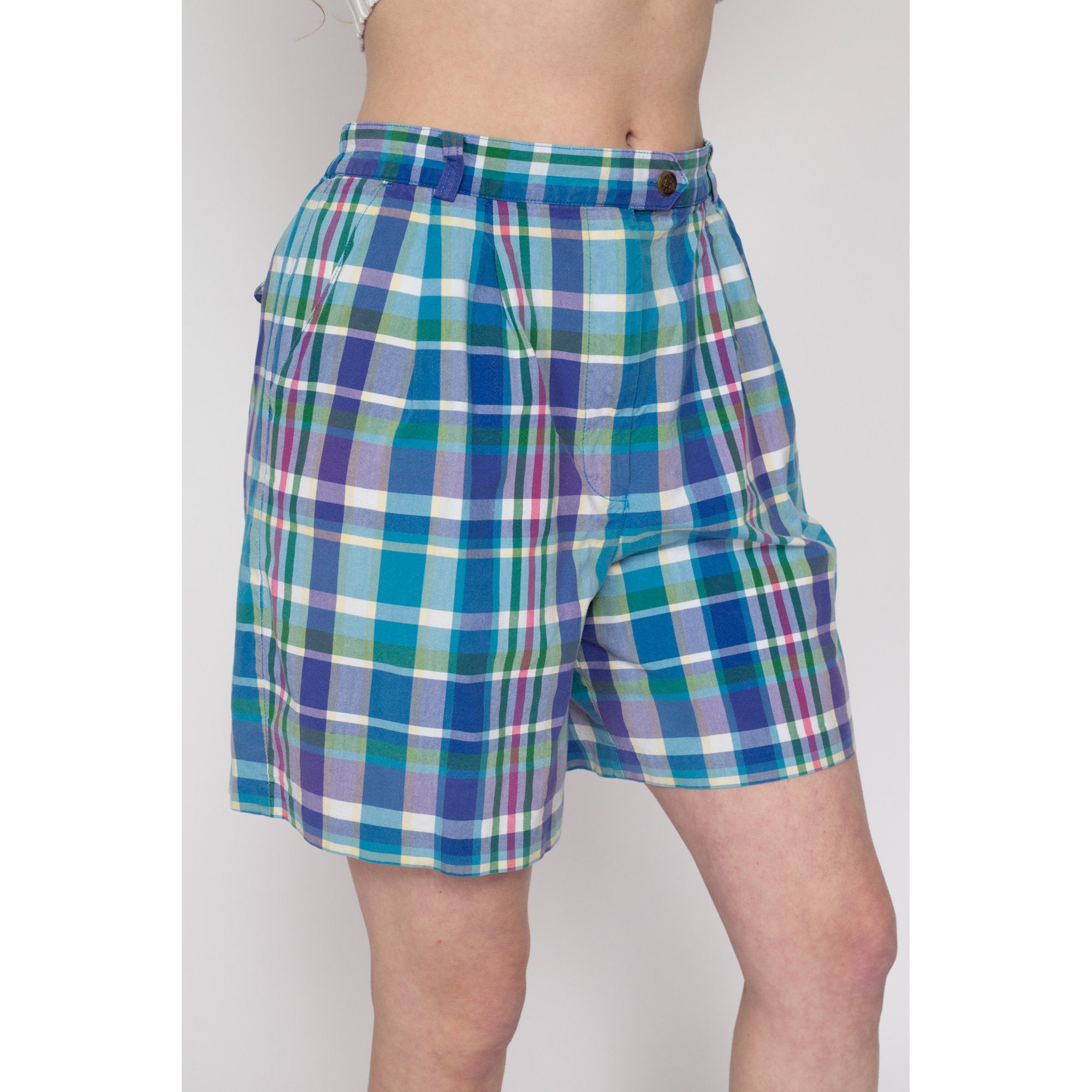 Izod best sale plaid shorts